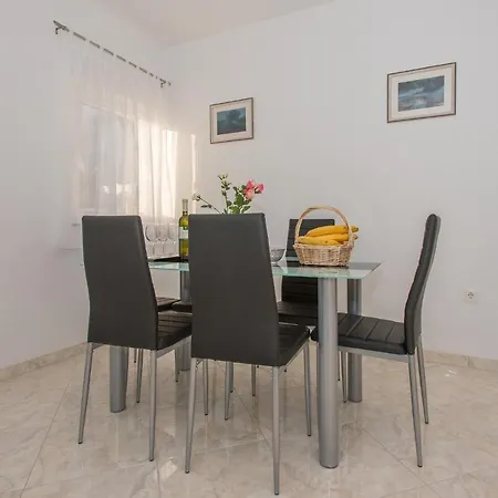 Buba Olive Makarska
